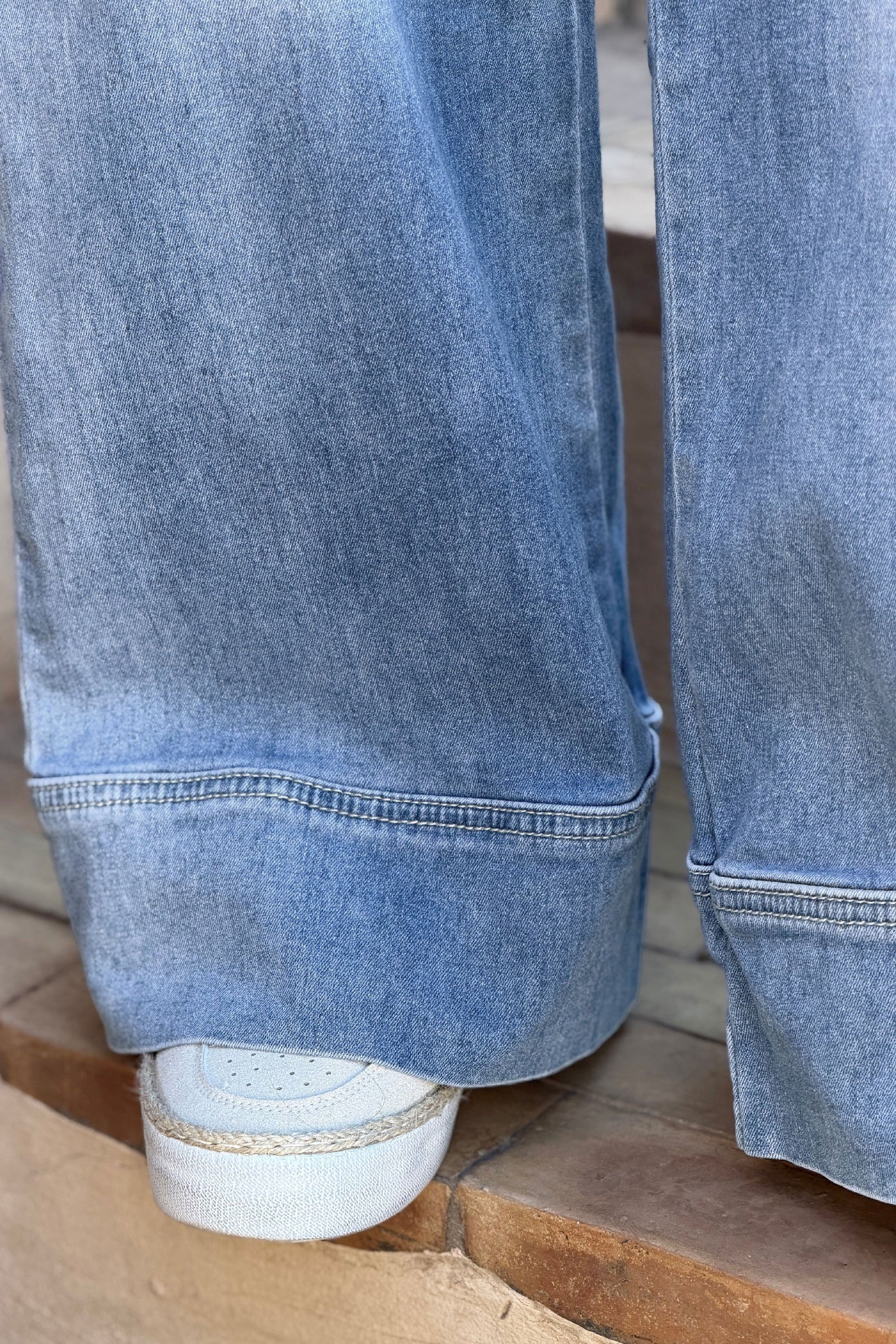 Jean délavé clair large wide avec ourlet taille élastique