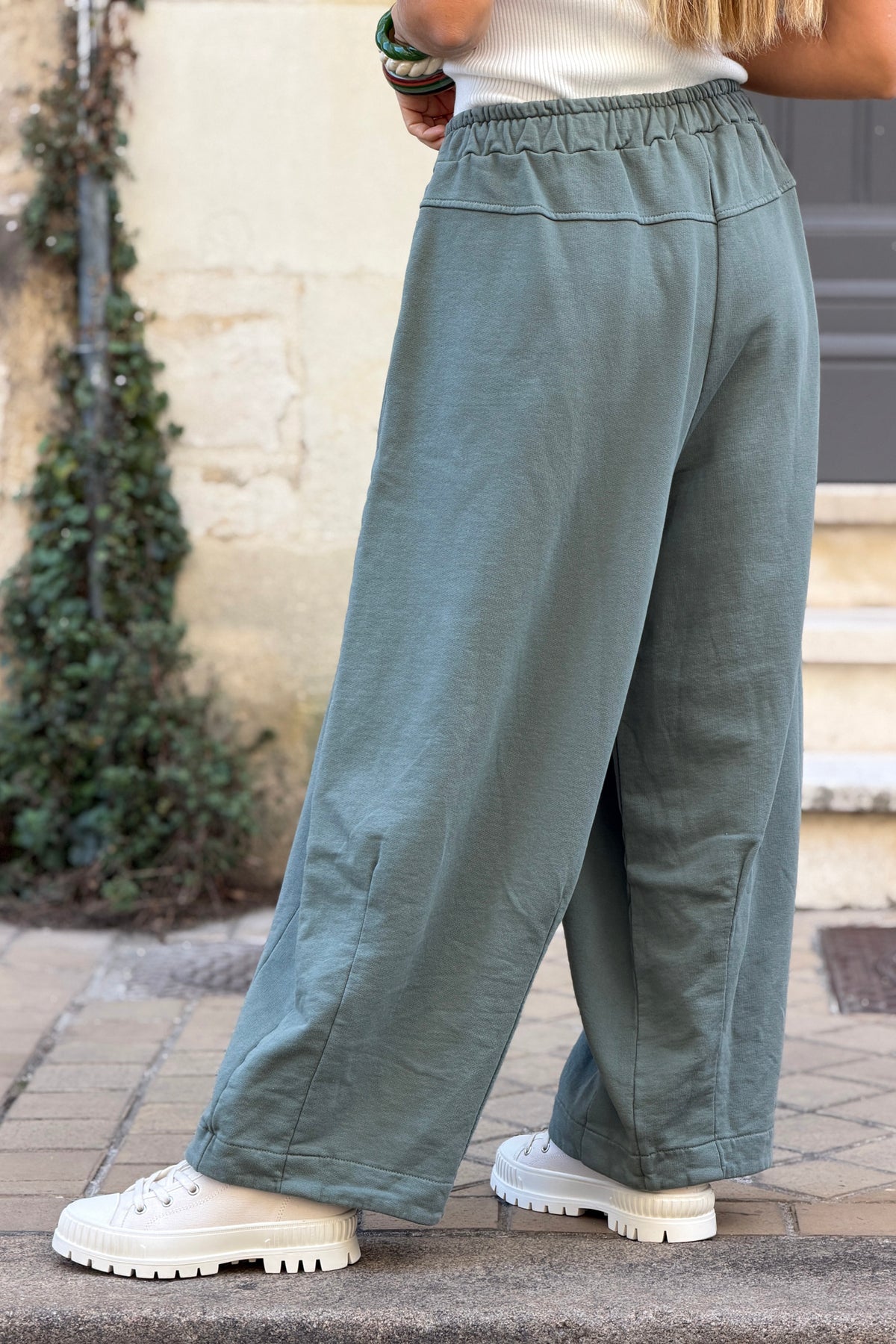 Jogging kaki coupe ballon ceinture élastique