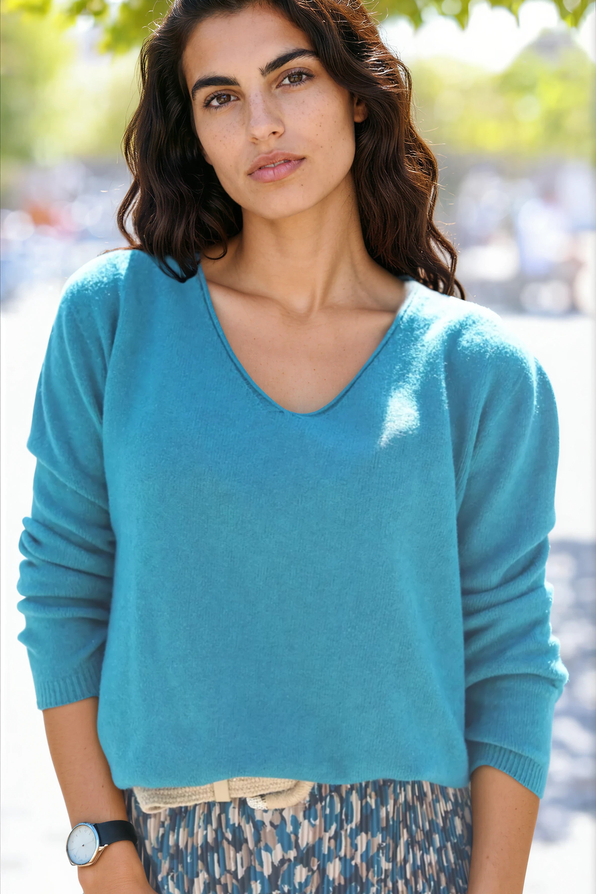Jersey básico cuello pico verde pato