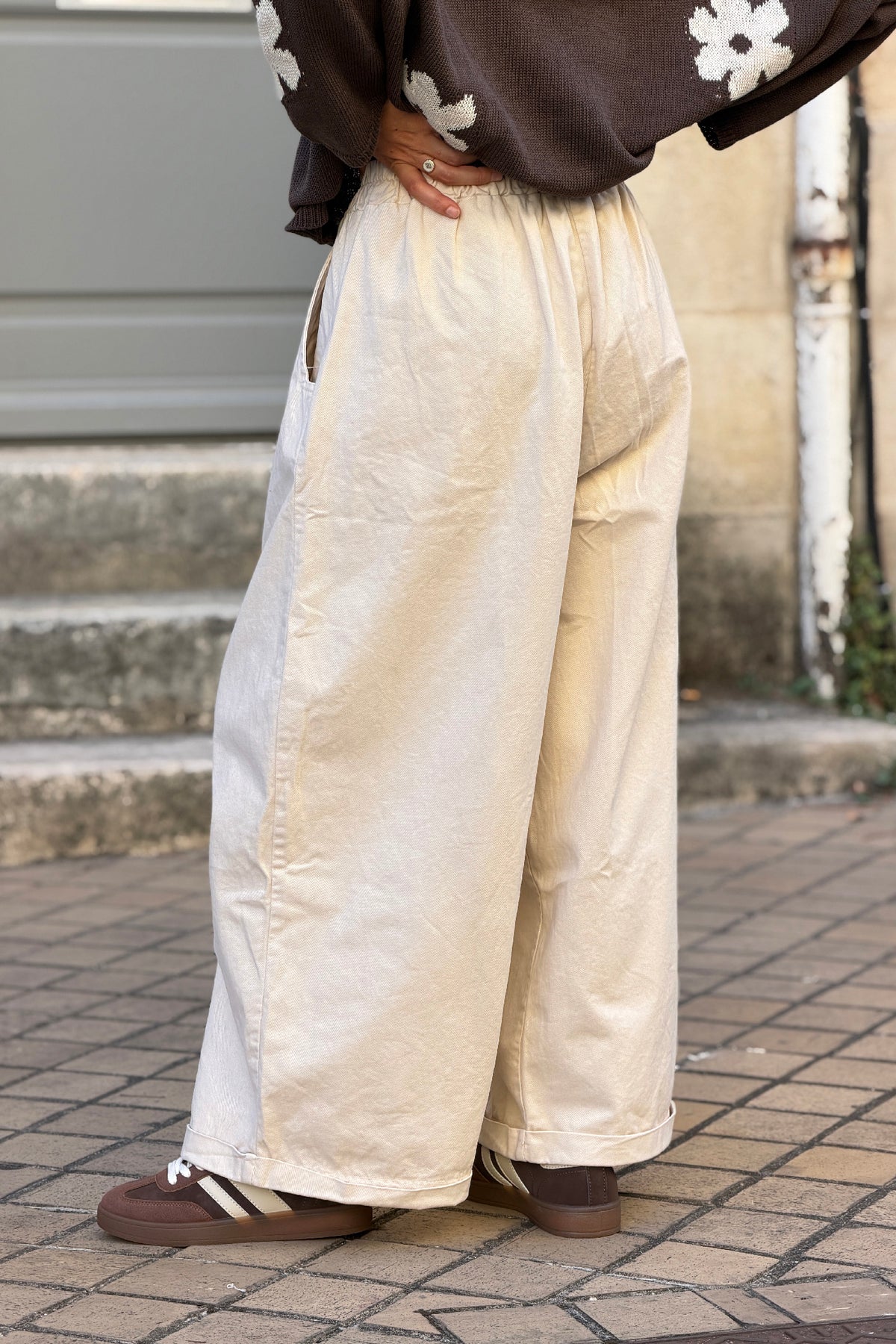 Pantalon beige coupe ballon confort taille élastique