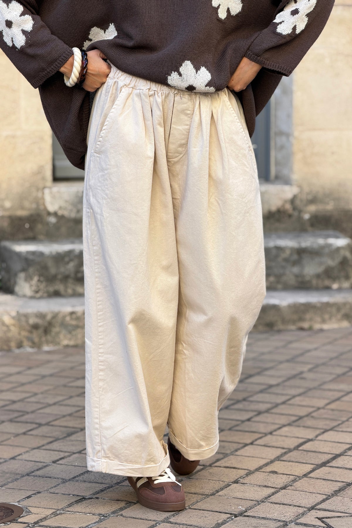 Pantalon beige coupe ballon confort taille élastique