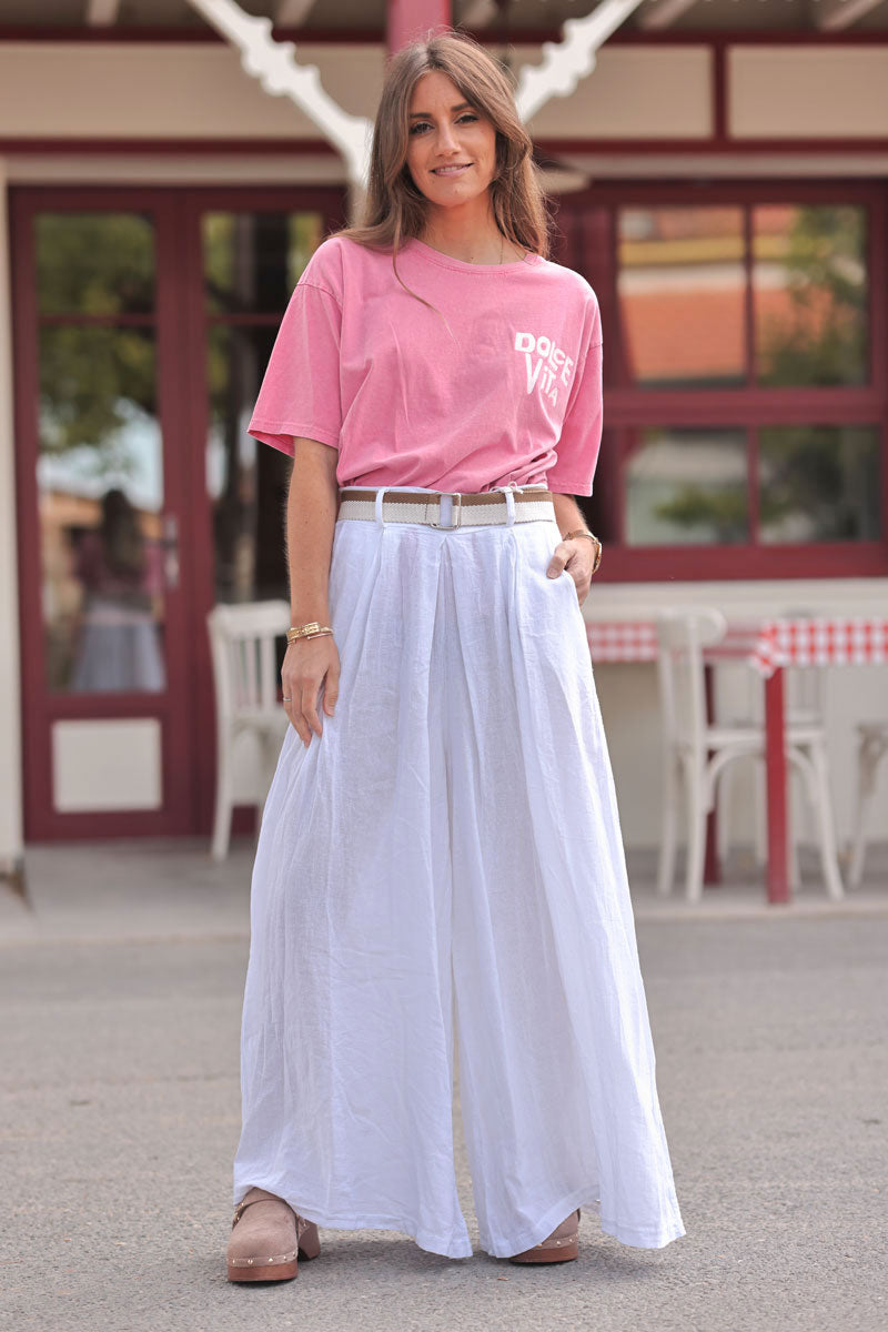 Pantalon blanc en coton très large et évasé avec ceinture