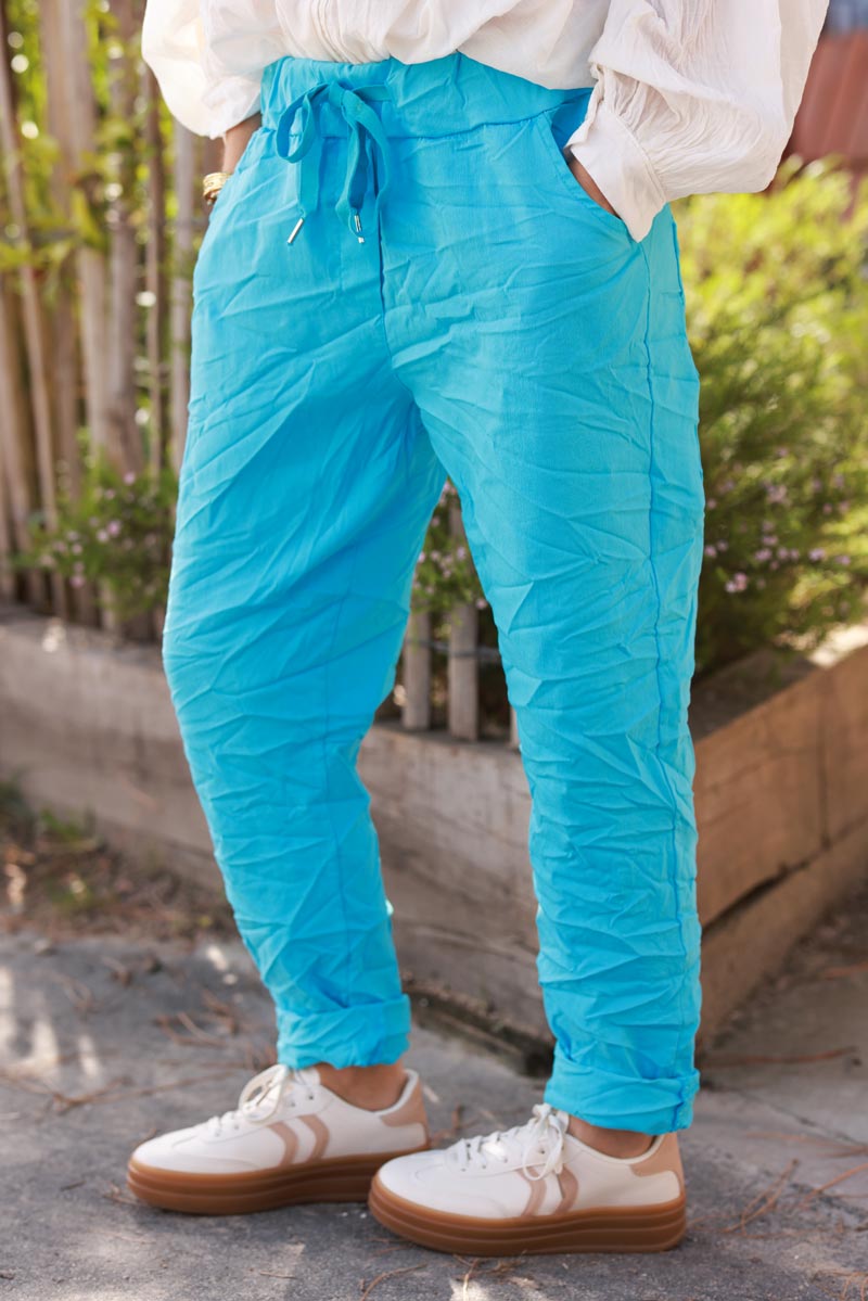 Pantalón azul celeste cómodo de lona elástica con lentejuelas de estrellas brillantes
