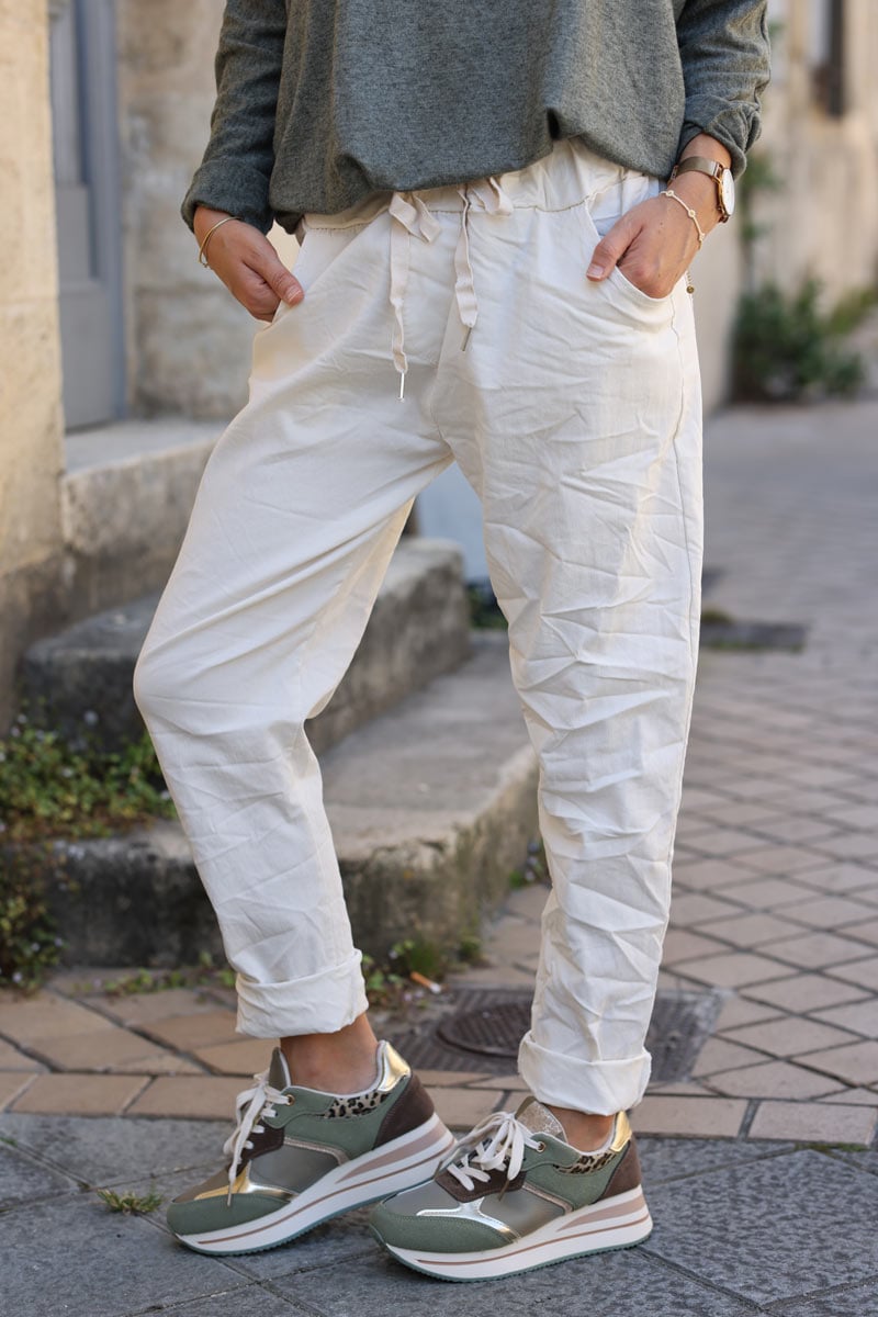 Pantalon ecru confort en toile stretch special Belle et Ronde etoile brillante H076 (1)