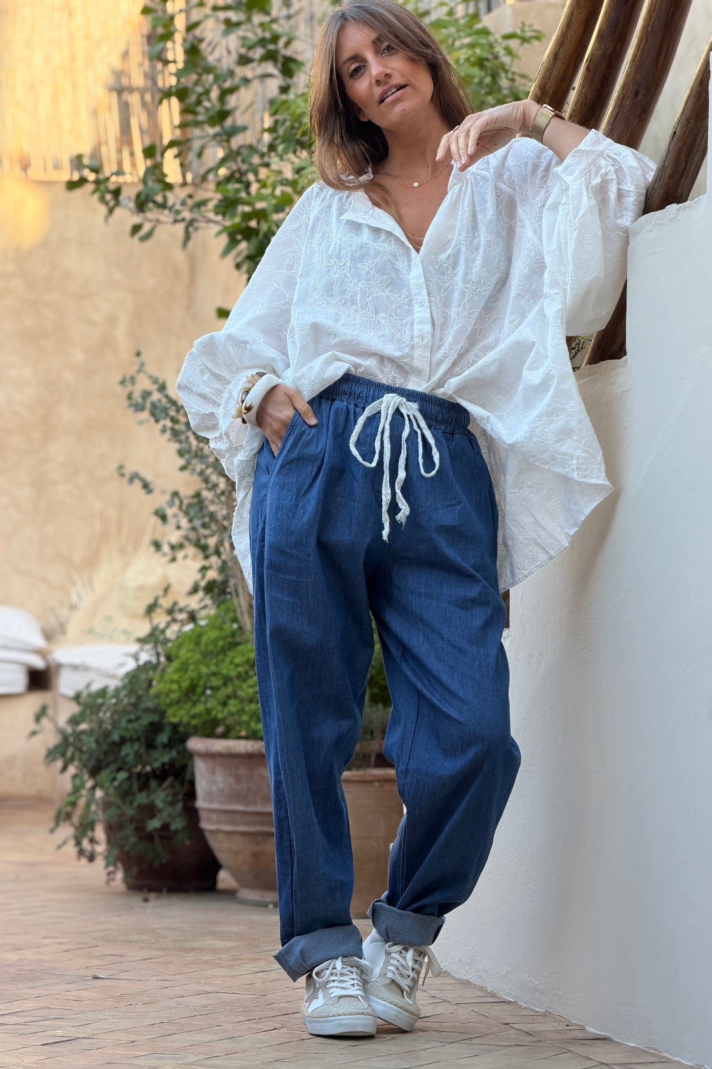 Pantalon en coton fluide effet denim à ceinture élastique et cordon dentelle