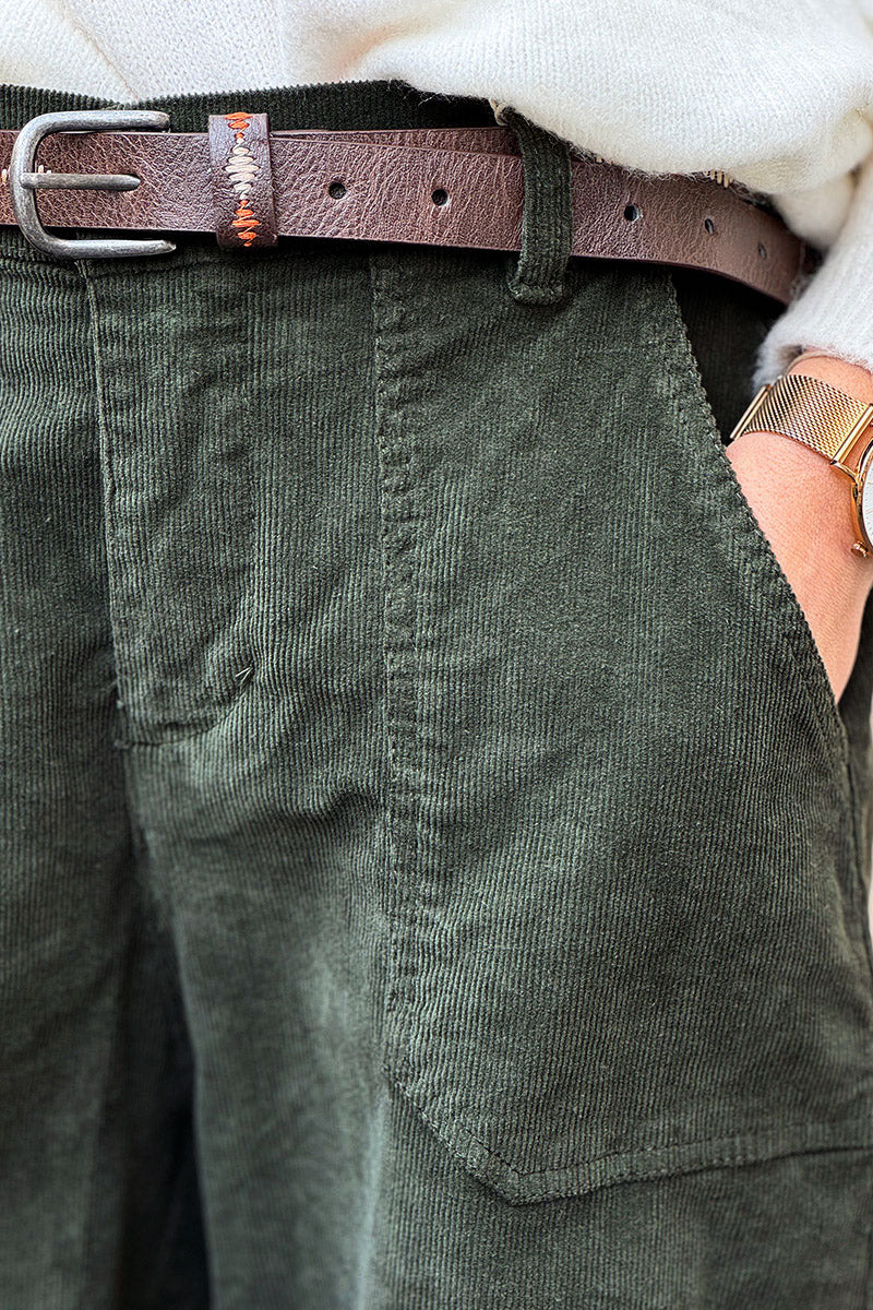 Pantalon kaki en velours côtelé coupe ballon avec ceinture broderie aztèque