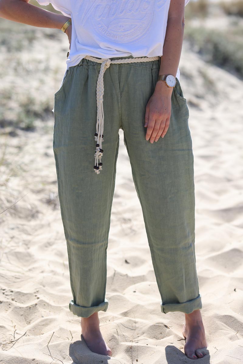 Pantalon sauge en lin souple ceinture en crochet et perles bois