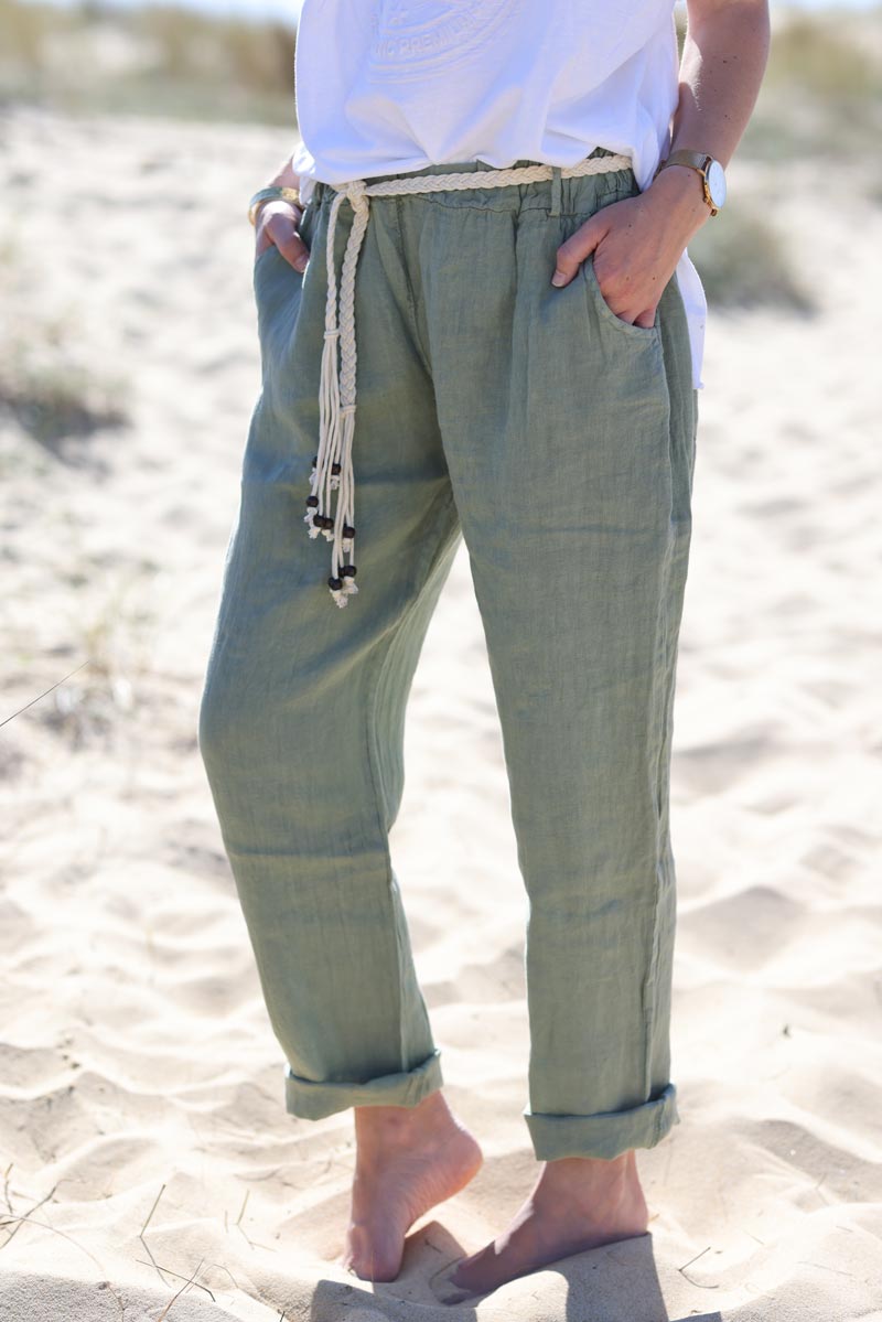 Pantalon sauge en lin souple ceinture en crochet et perles bois