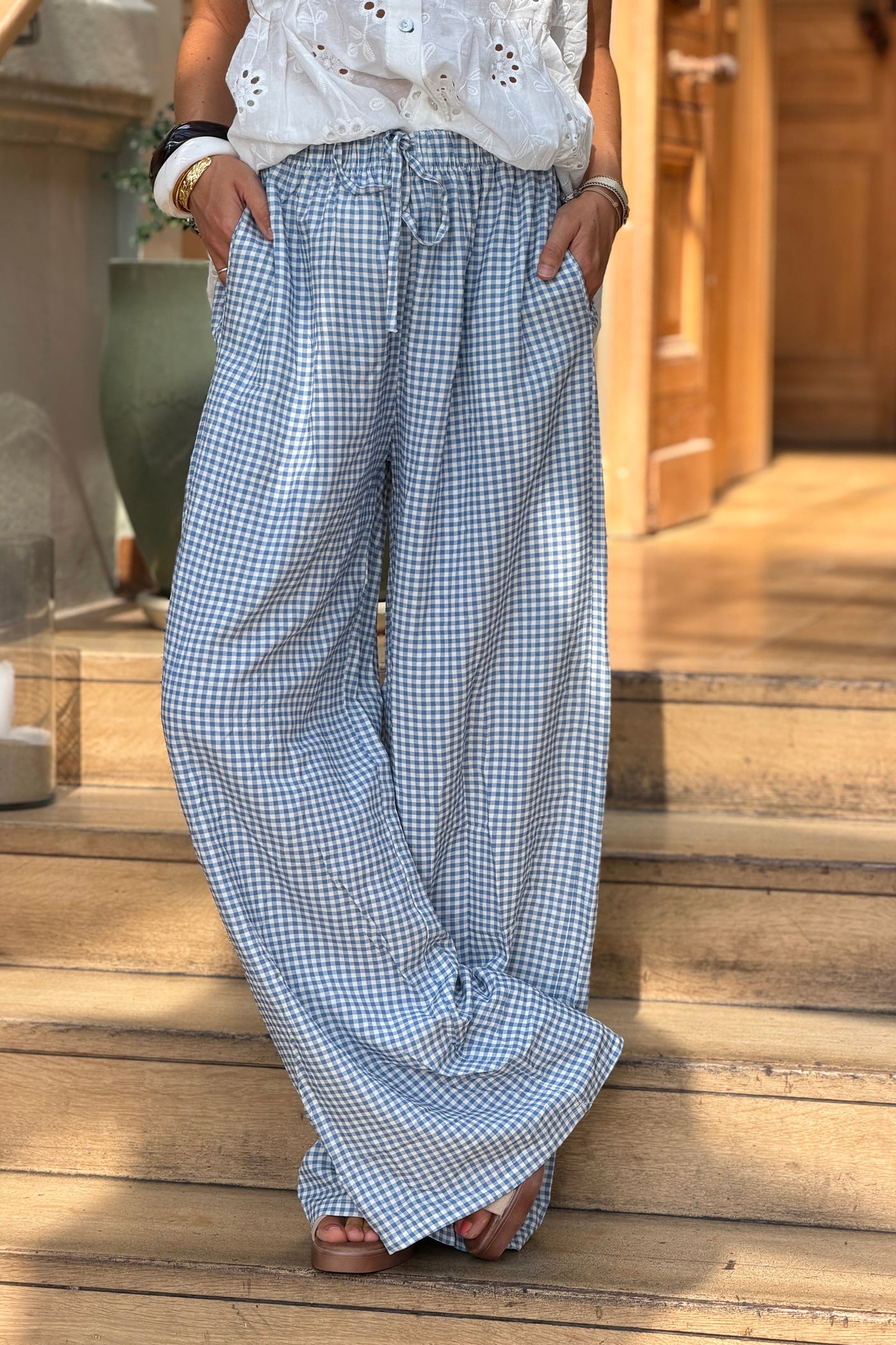Pantalon souple et large motif carreaux vichy bleu taille elastique