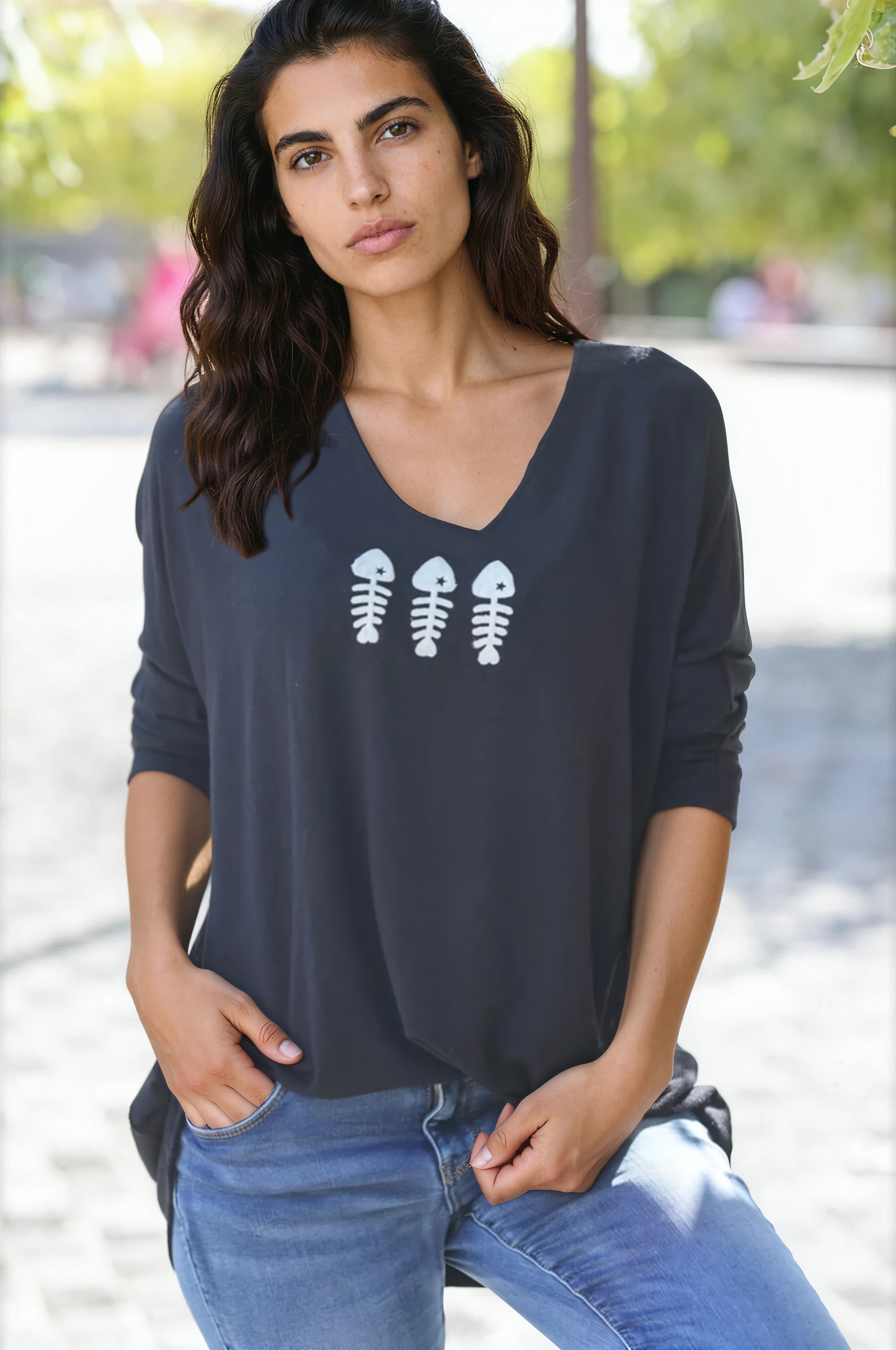 Pull jersey noir doux trio poissons