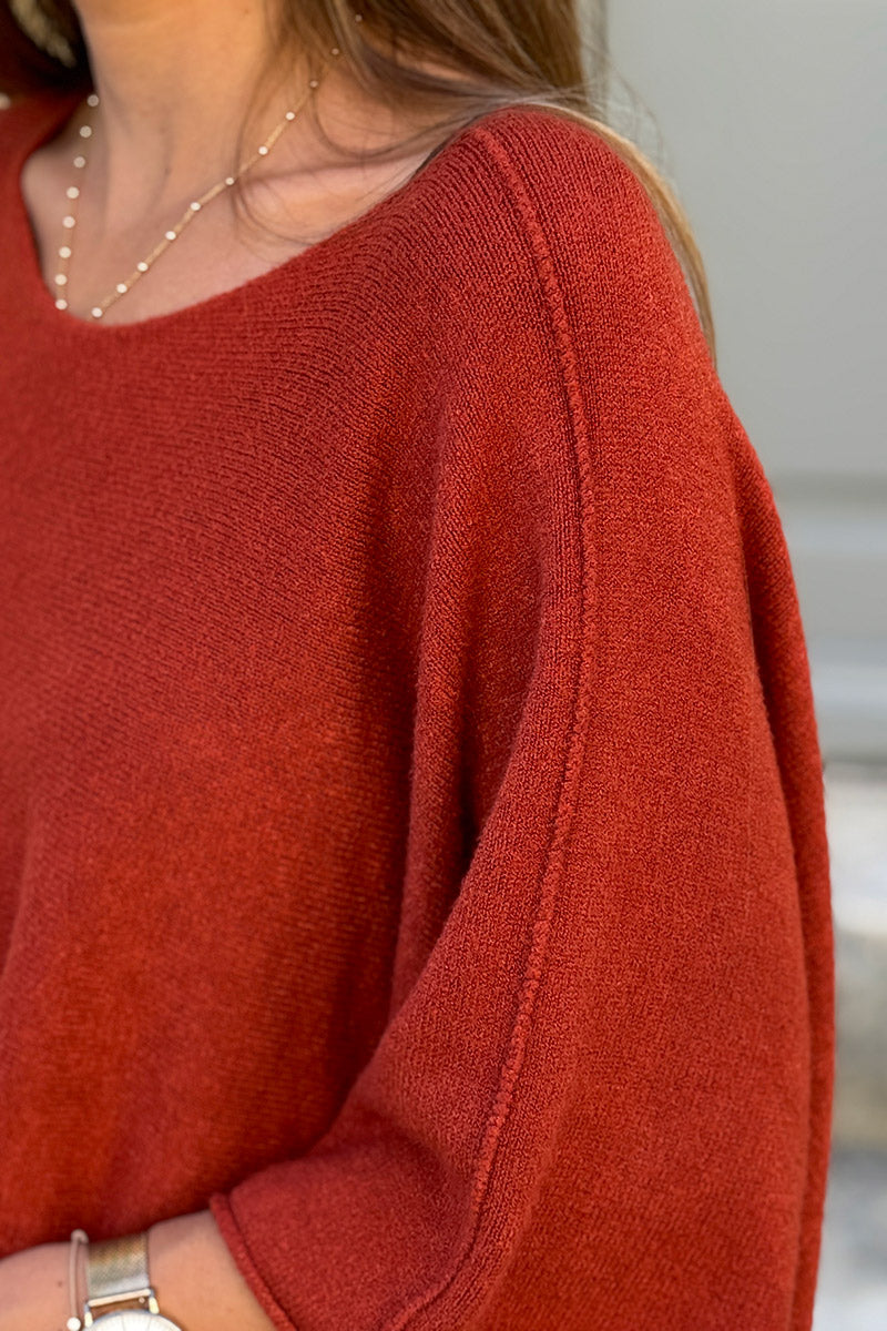 Pull moelleux et doux terracotta manches chauve souris col rond