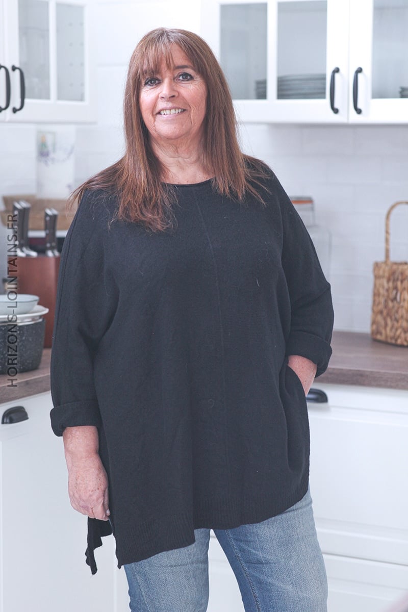 Black oversized longline 3/4 sleeve jumper