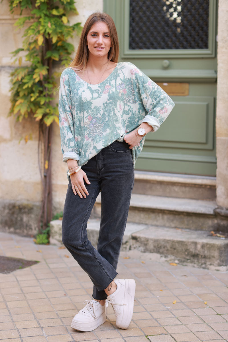 Pull tout doux col v imprimé toile de jouy jungle vert céladon