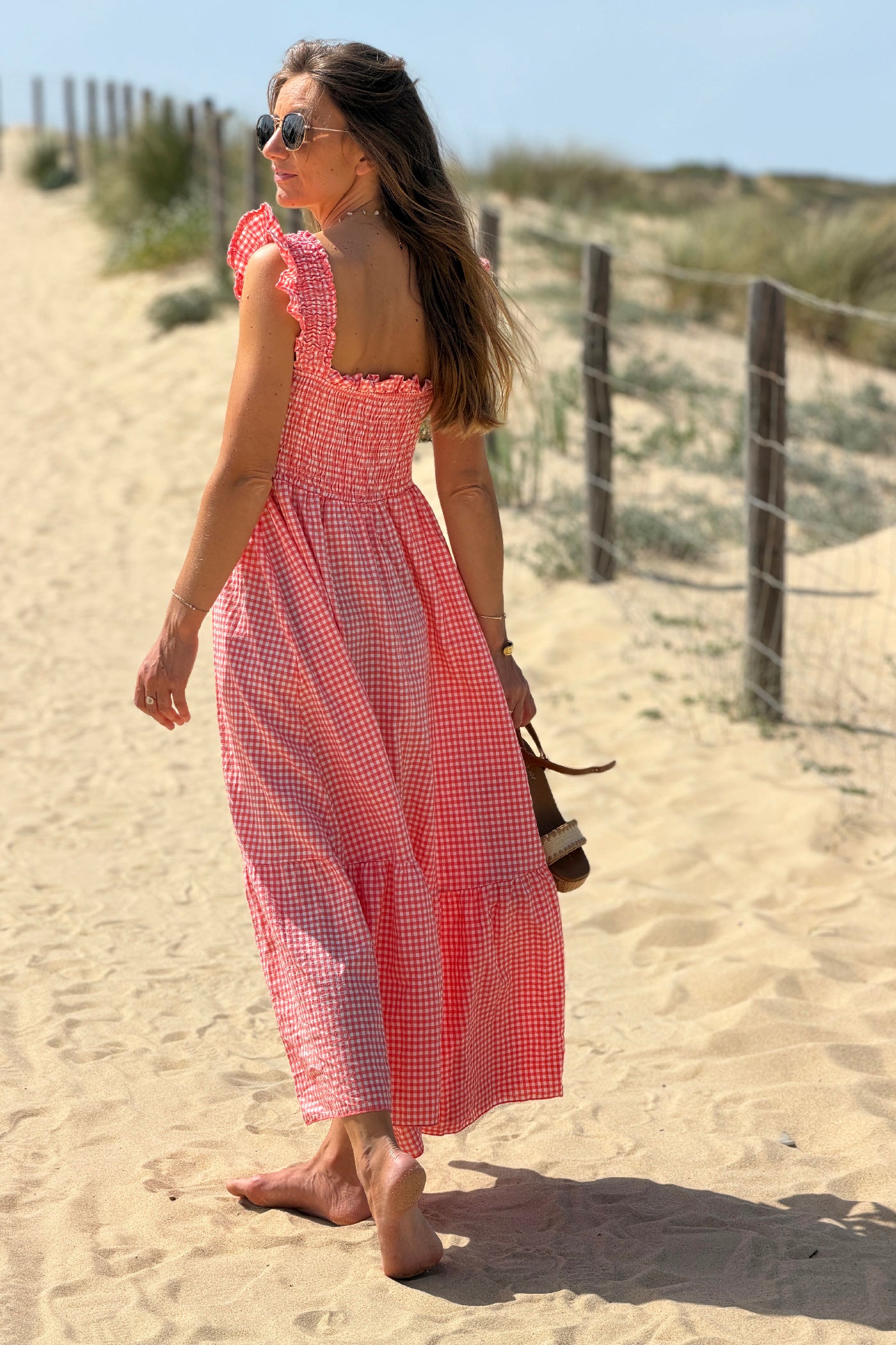 Robe à bretelles imprimé carreaux vichy rose col élastique smocke