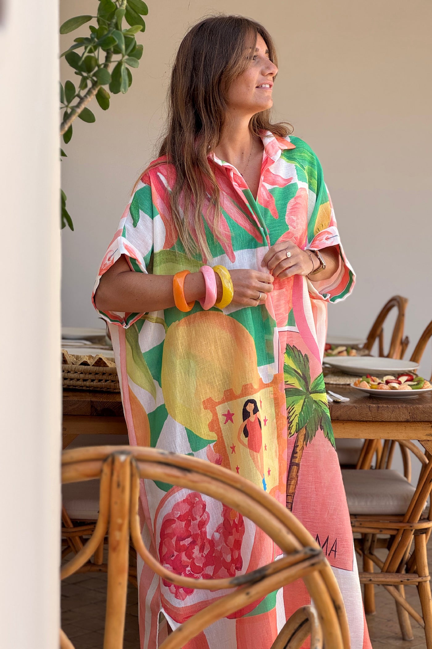 Robe chemise longue et large imprimé orange et vert fruits et fleurs