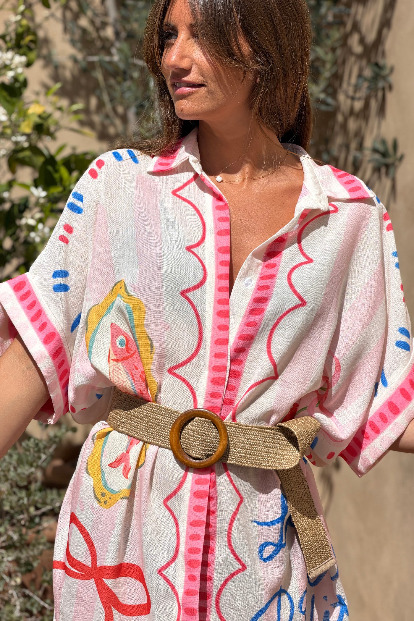 Robe chemise longue et large imprimé petits dessins rose Dolce vita