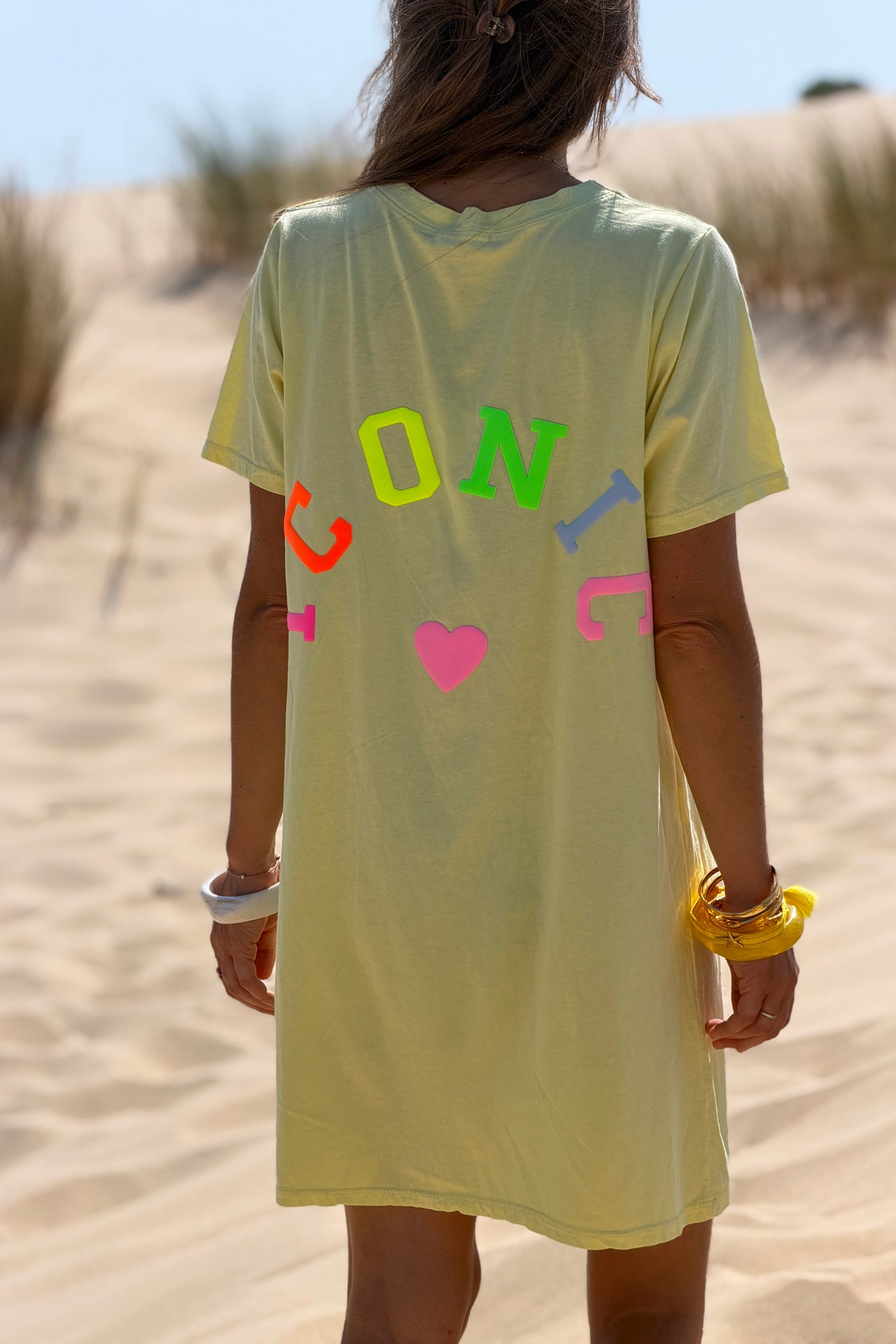 Robe courte jaune en coton sérigraphie puff Iconic multicolore