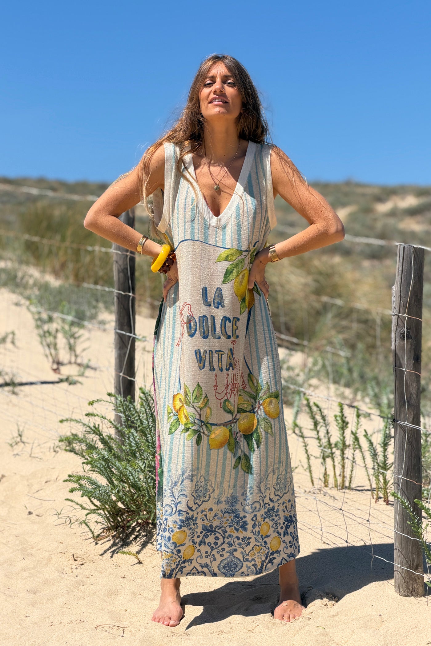 Robe débardeur brillante lurex beige imprime rayures bleues Dolce Vita et citron