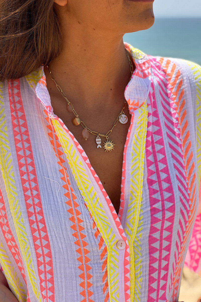 Robe en gaze de coton à volant imprimé ethnique rose orange et jaune manches évasées