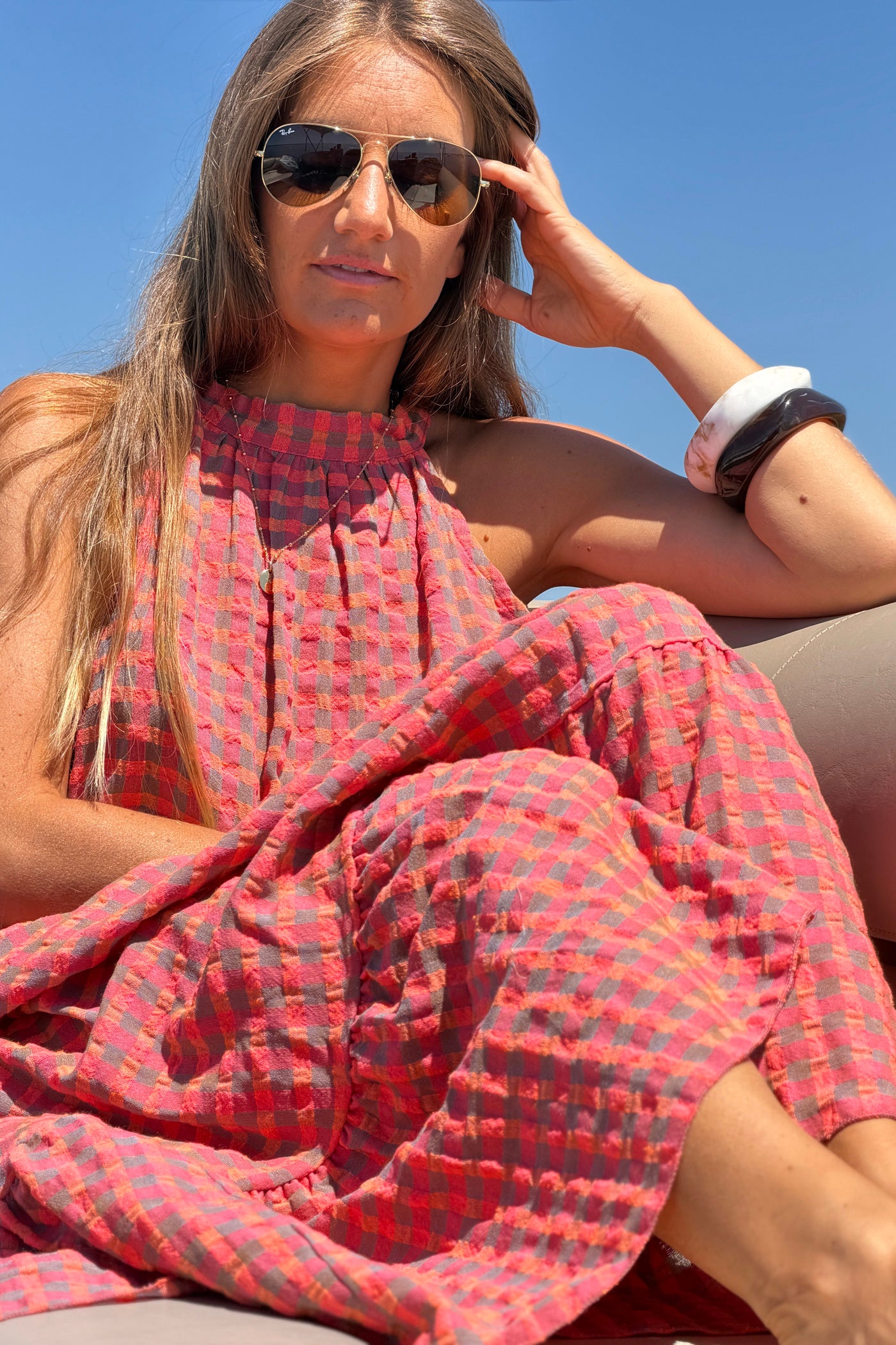 Robe longue à carreaux corail effet texturé col montant