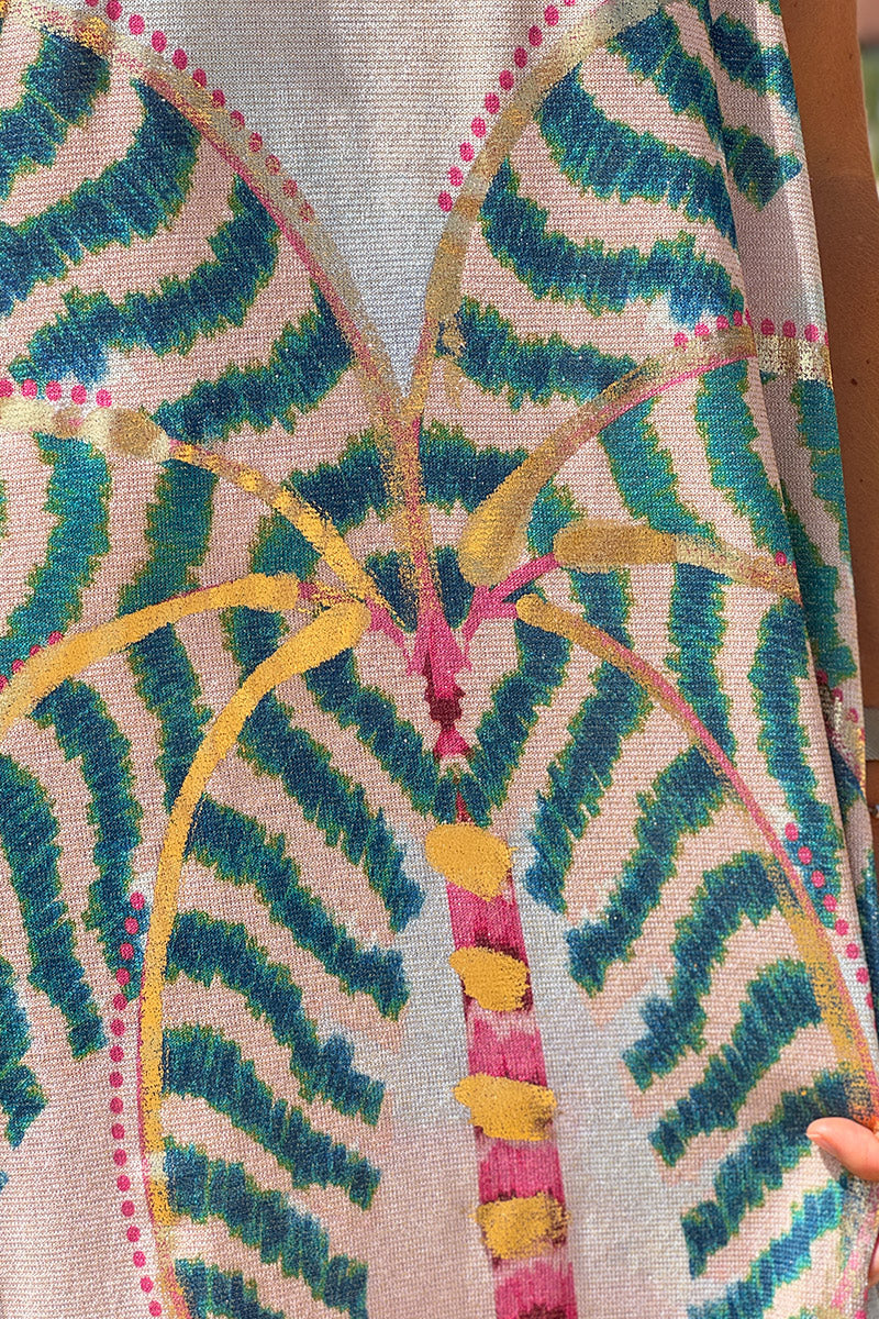 Vestido largo brillante sin mangas con estampado de palmeras, camuflaje y leopardo.