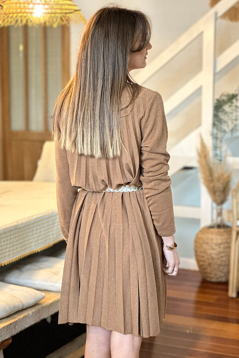 Robe plissée camel en petite maille col rond