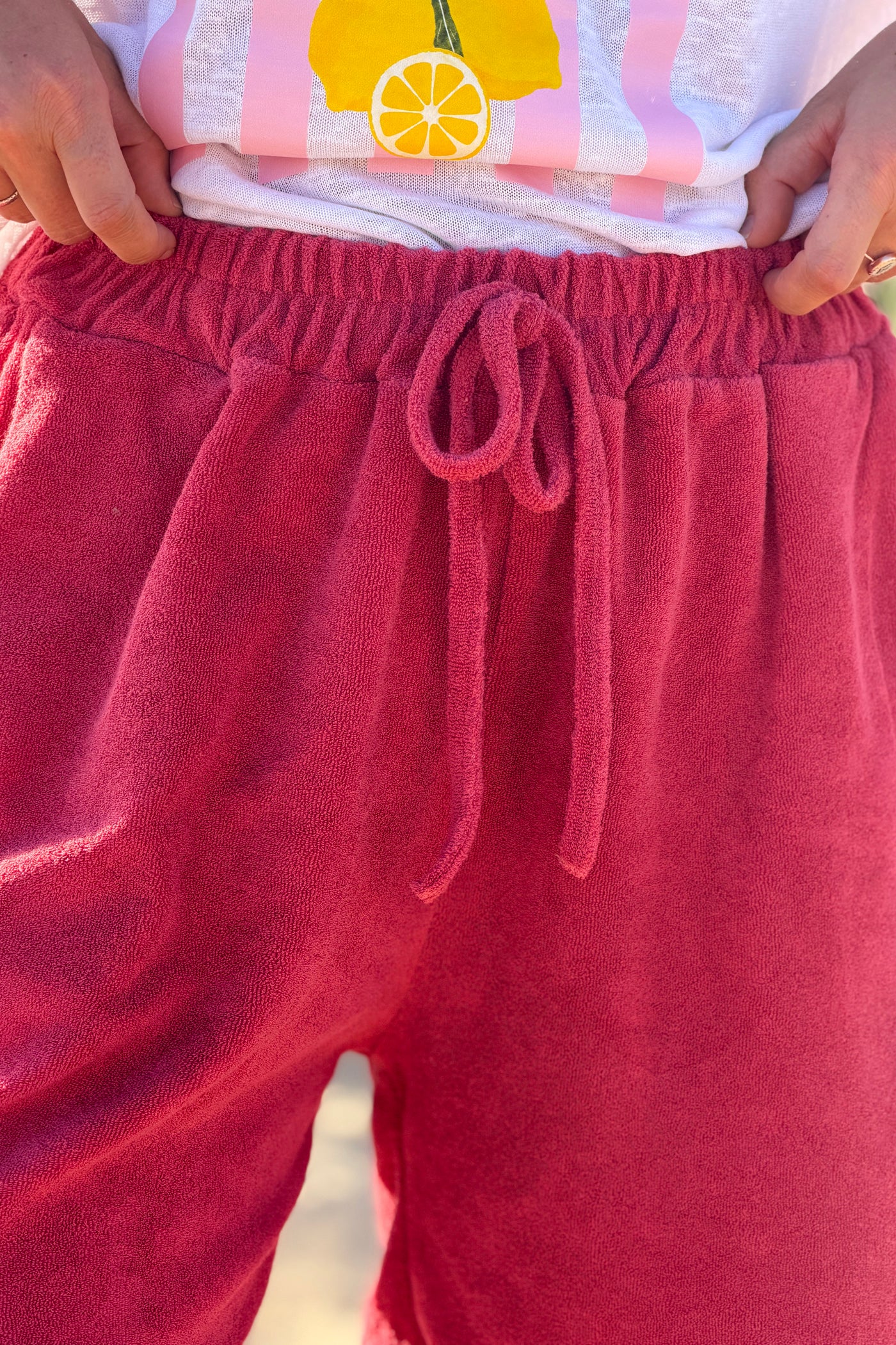 Short en éponge framboise fluide taille élastique