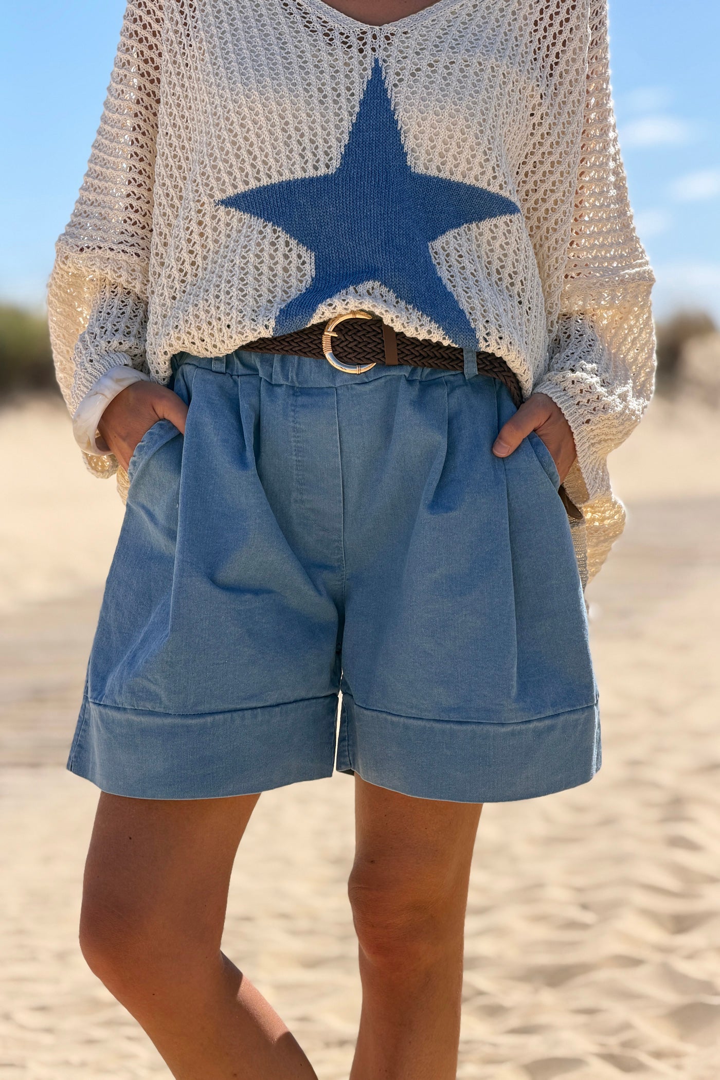 Short fluide effet denim tencel grande poches et ceinture simili tressé