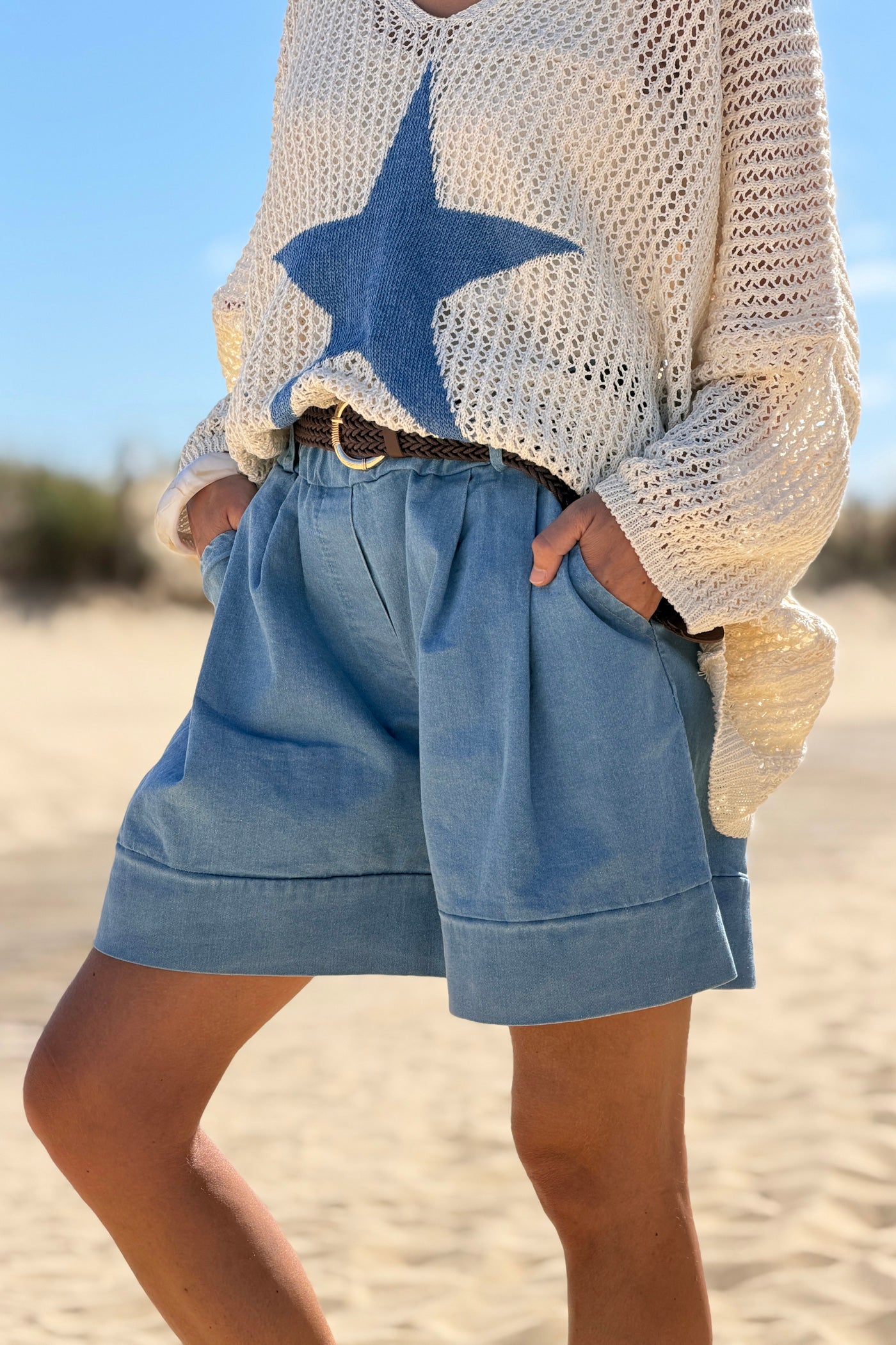 Short fluide effet denim tencel grande poches et ceinture simili tressé