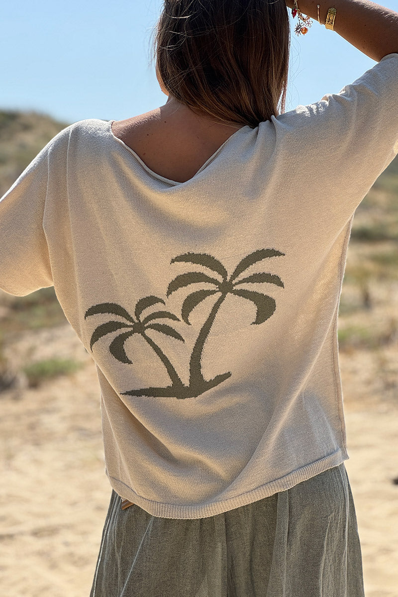 Top beige de punto en mezcla de algodón pequeño con estampado de palmeras color caqui en la espalda