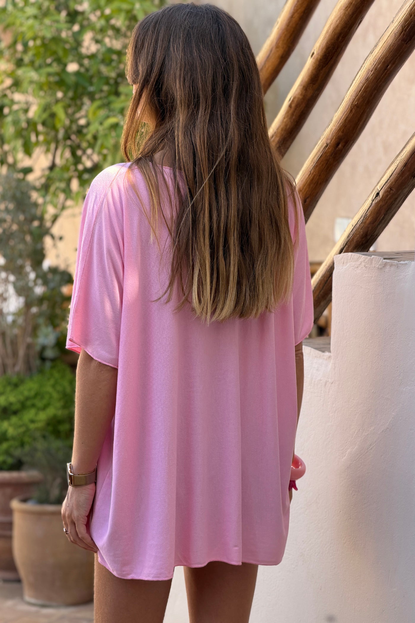 Top rose fluide confort et stretch col v