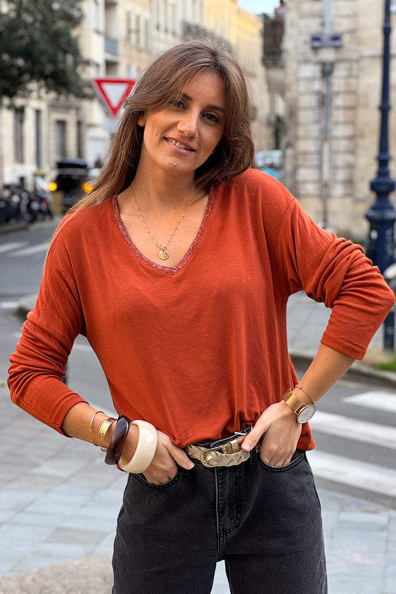 Top terracotta en jersey stretch col v brillant