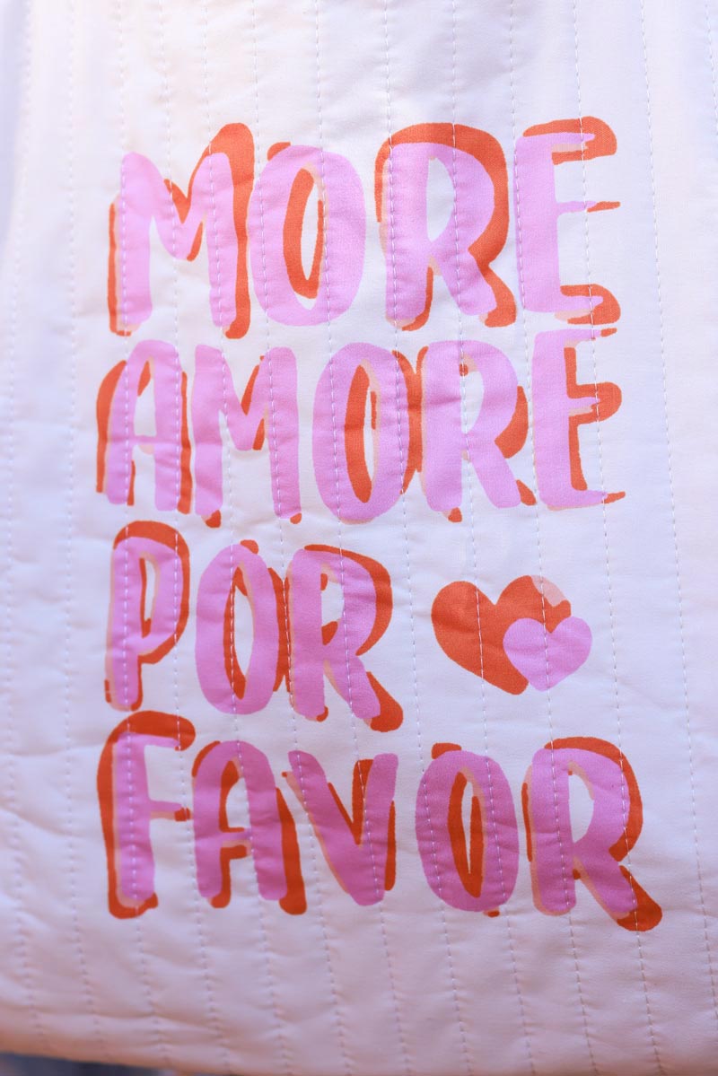 Bolso tote reversible acolchado en color rosa y blanco roto More Amore por Favor