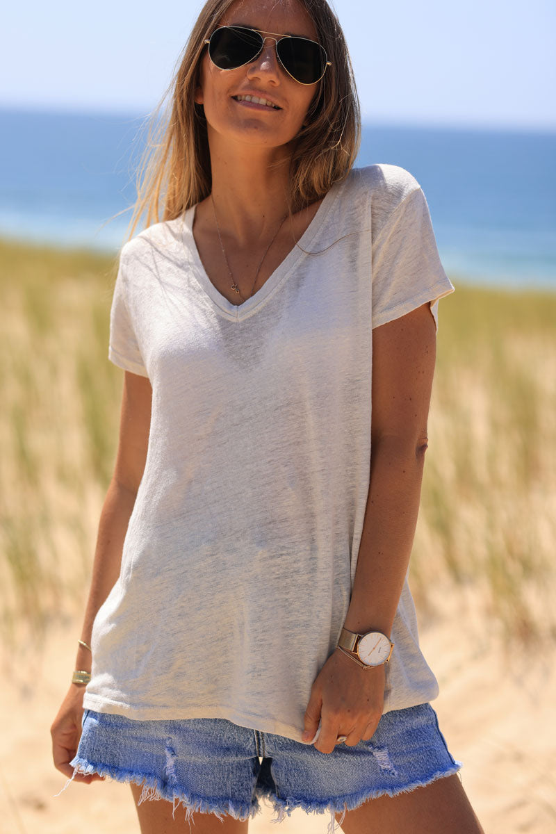 Beige linen v-neck t-shirt 