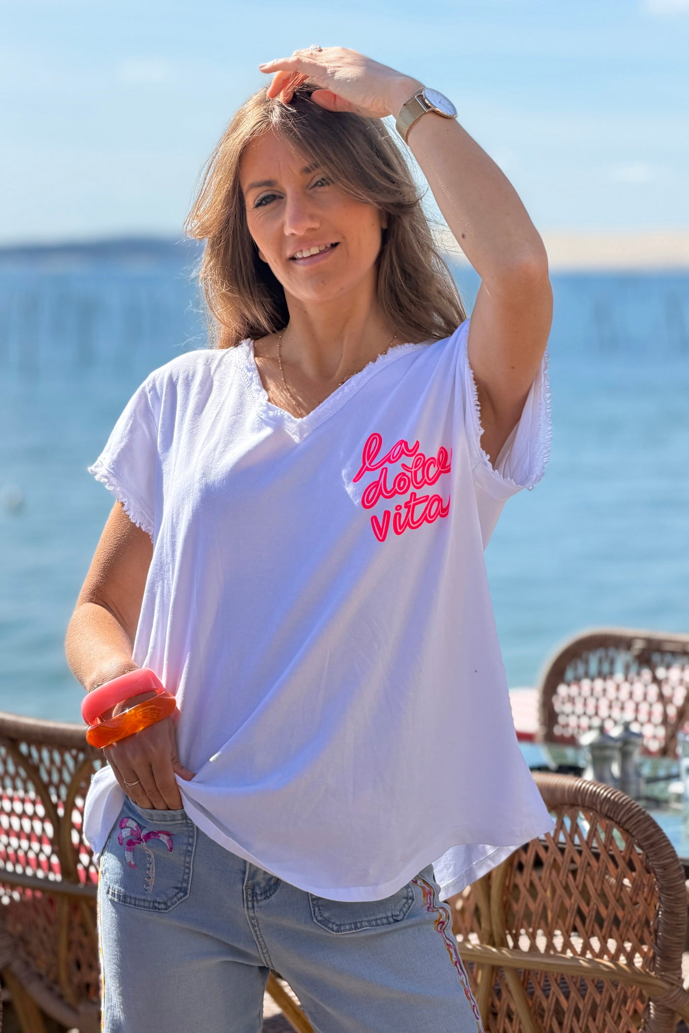 Tshirt blanc Dolce Vita rose fluo finitions franges
