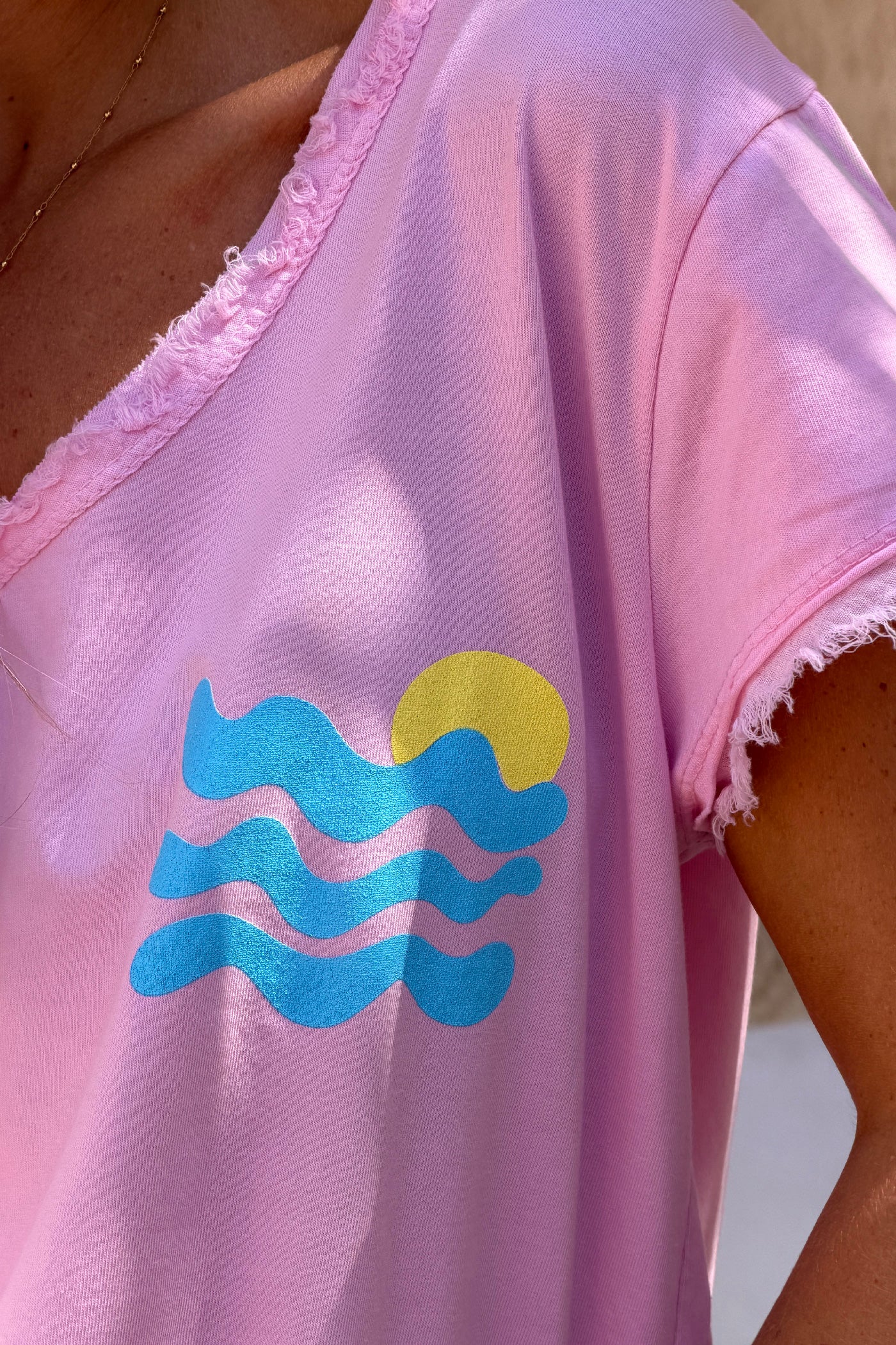 Tshirt rose stretch et large vague et Cote d'Azur détail franges