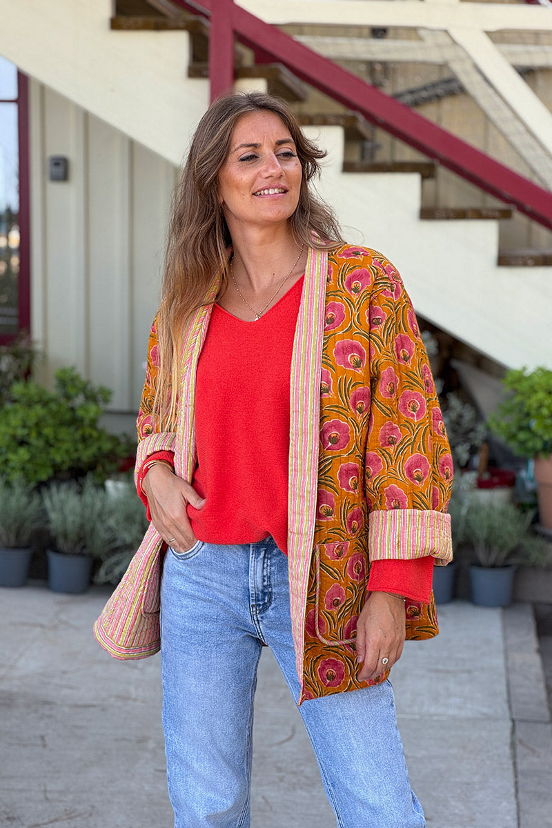 Chaqueta acolchada de gasa de algodón color óxido con estampado de amapolas pintadas