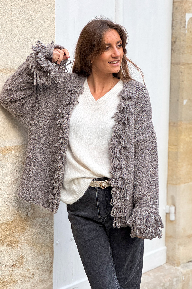 Veste en laine mélangée et alpaga grise maille bouclette franges aux manches et col