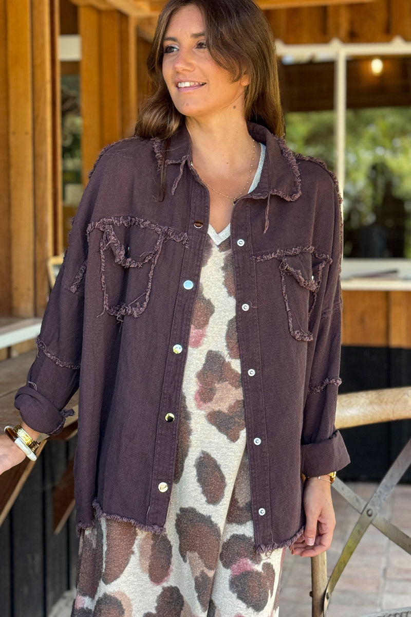 Veste en jean marron oversize finitions franges Rock and Roll en bouclettes écrue