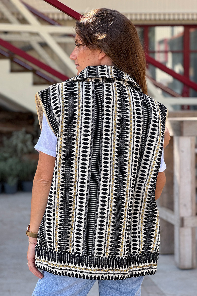 Veste sans manches à boutons broderie aztèque noire et dorée avec poches