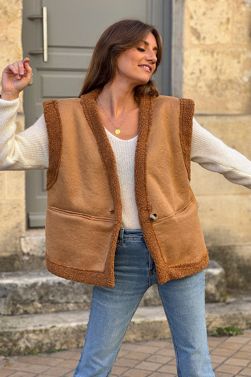 Veste sans manches camel en suédine et moumoute douce