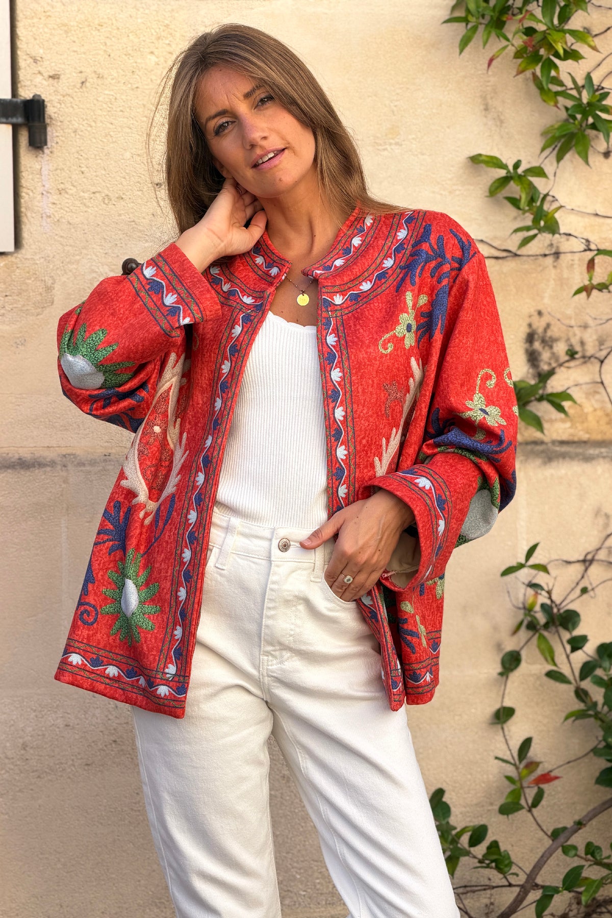 Veste souple en suédine terracotta imprimé fleurs et cachemire effet broderie